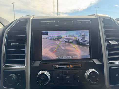 Used 2020 Ford F150 Lariat w/ Equipment Group 502A Luxury image 22