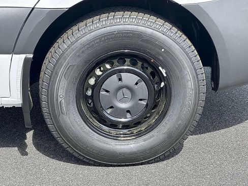 New 2025 Mercedes-Benz Sprinter 2500 image 5