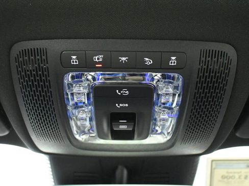 New 2026 Mercedes-Benz GLB 250 4MATIC image 16