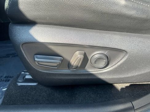 Used 2022 Toyota RAV4 XLE AWD/4WD image 29