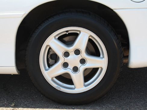 Used 1998 Chevrolet Camaro LT w/ Preferred Equipment Group 2 RWD image 20