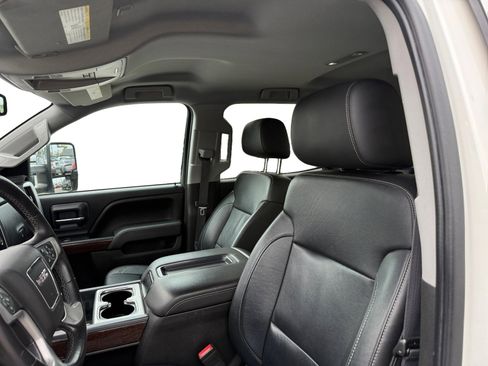 Used 2015 GMC Sierra 1500 SLT w/ SLT Crew Cab Value Package RWD image 10