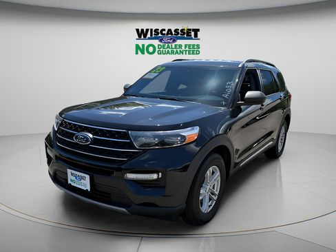Used 2023 Ford Explorer XLT w/ Equipment Group 202A AWD/4WD image 18