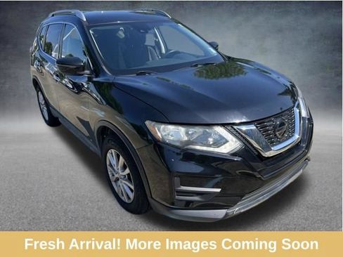 Used 2020 Nissan Rogue SV FWD image 1
