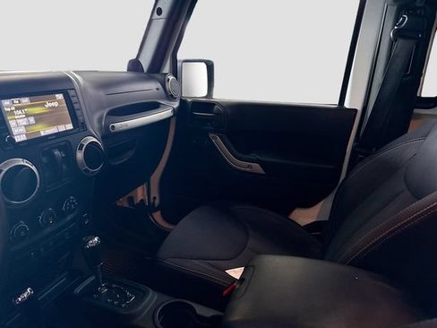 Used 2013 Jeep Wrangler Sahara w/ Dual Top Group AWD/4WD image 20
