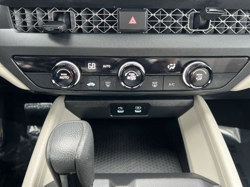 Used 2023 Honda Accord LX image 19