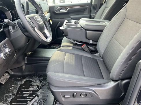 Used 2025 GMC Sierra 1500 Elevation image 16