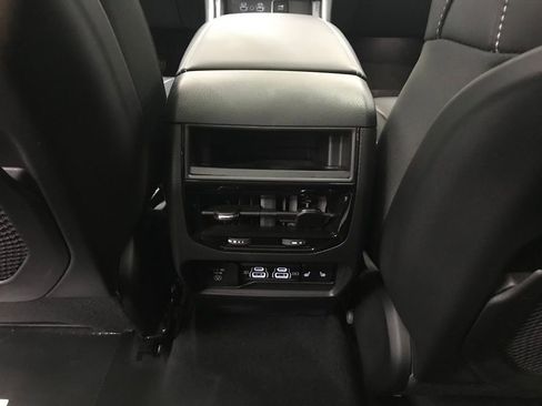 New 2025 Jeep Grand Cherokee Limited image 32