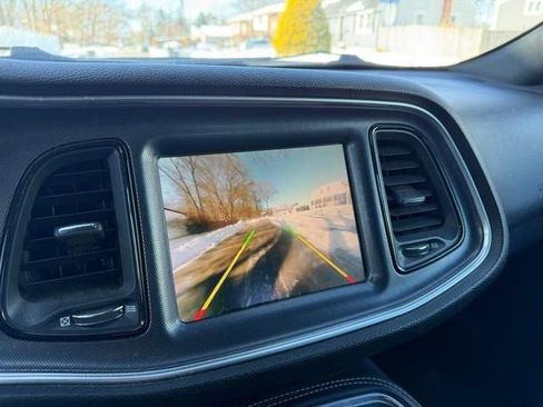 Used 2015 Dodge Challenger SRT w/ Technology Group image 25