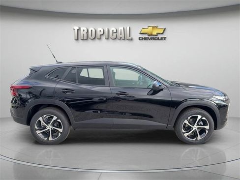 New 2026 Chevrolet Trax RS image 6