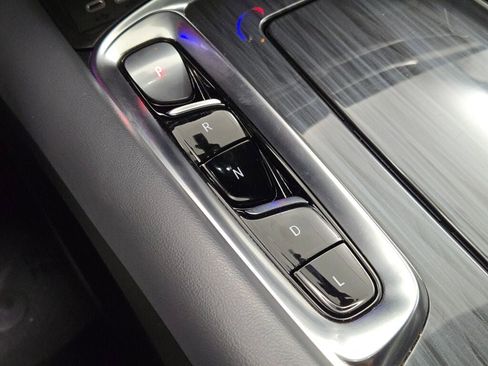 Used 2024 Buick Enclave Premium image 31