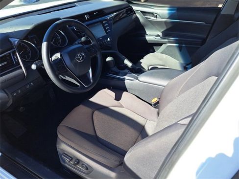 Used 2020 Toyota Camry LE image 16
