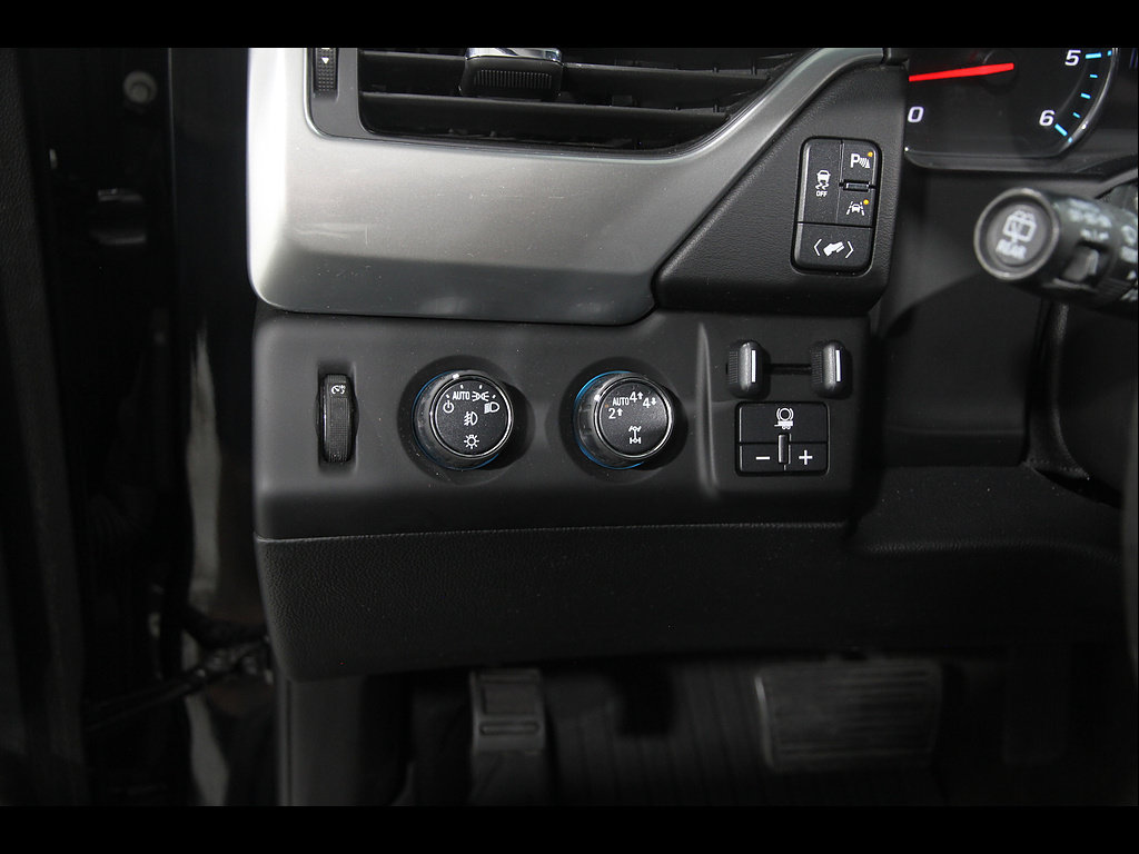 Used 2017 Chevrolet Tahoe LT AWD/4WD image 6