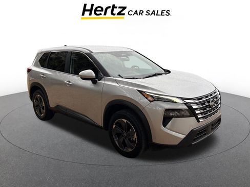 Used 2025 Nissan Rogue SV image 1