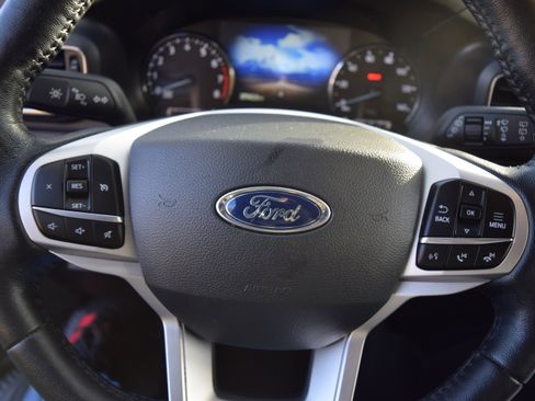 Certified 2023 Ford Explorer XLT w/ Equipment Group 202A image 8