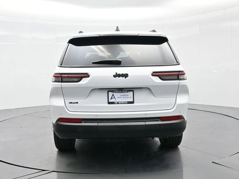 New 2025 Jeep Grand Cherokee L Altitude image 8
