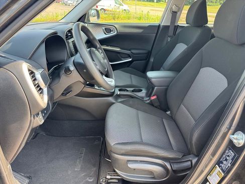 Used 2024 Kia Soul LX w/ Option Group 015 FWD image 6
