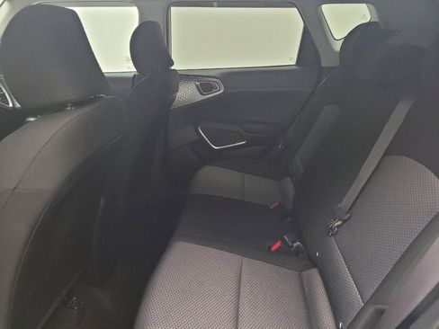 Used 2021 Kia Soul LX FWD image 18