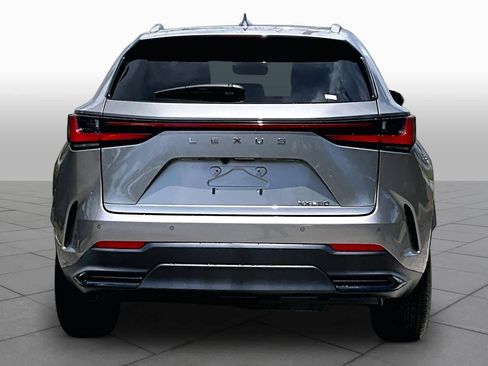 Used 2024 Lexus NX 250 FWD w/ Towing Package (2000 Lbs) image 5