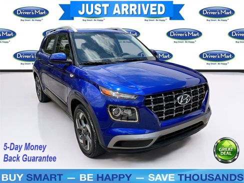Used 2025 Hyundai Venue SEL FWD image 1