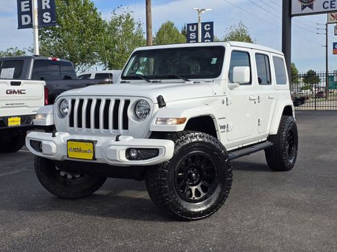 Used 2021 Jeep Wrangler Unlimited Sahara image 1