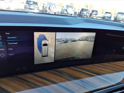 Used 2025 Cadillac Escalade Sport Platinum w/ LPO, ONYX Package image 32