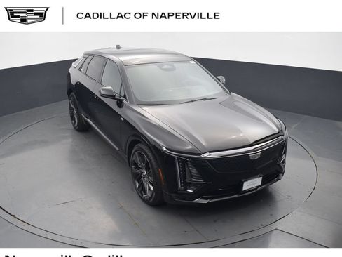 New 2026 Cadillac Lyriq Signature Sport w/ LPO, Floor Liner Package AWD/4WD image 1