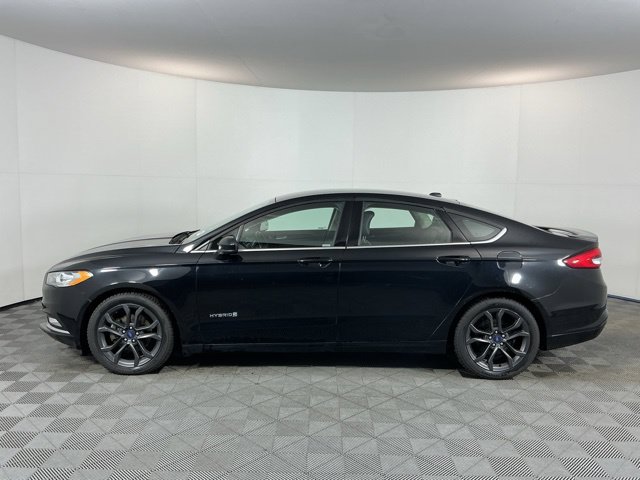Used 2018 Ford Fusion SE w/ Equipment Group 601A FWD image 8