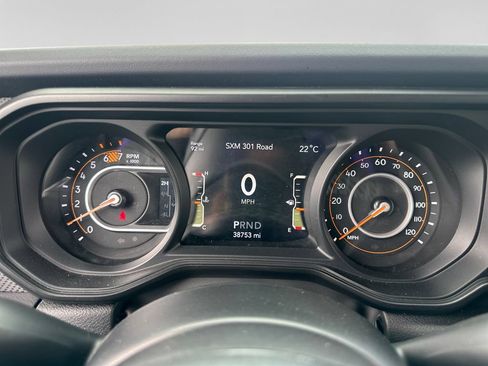 Used 2025 Jeep Wrangler Unlimited Rubicon AWD/4WD image 31