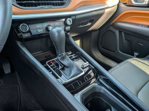 Used 2025 Jeep Compass Limited w/ Elite Group AWD/4WD image 24