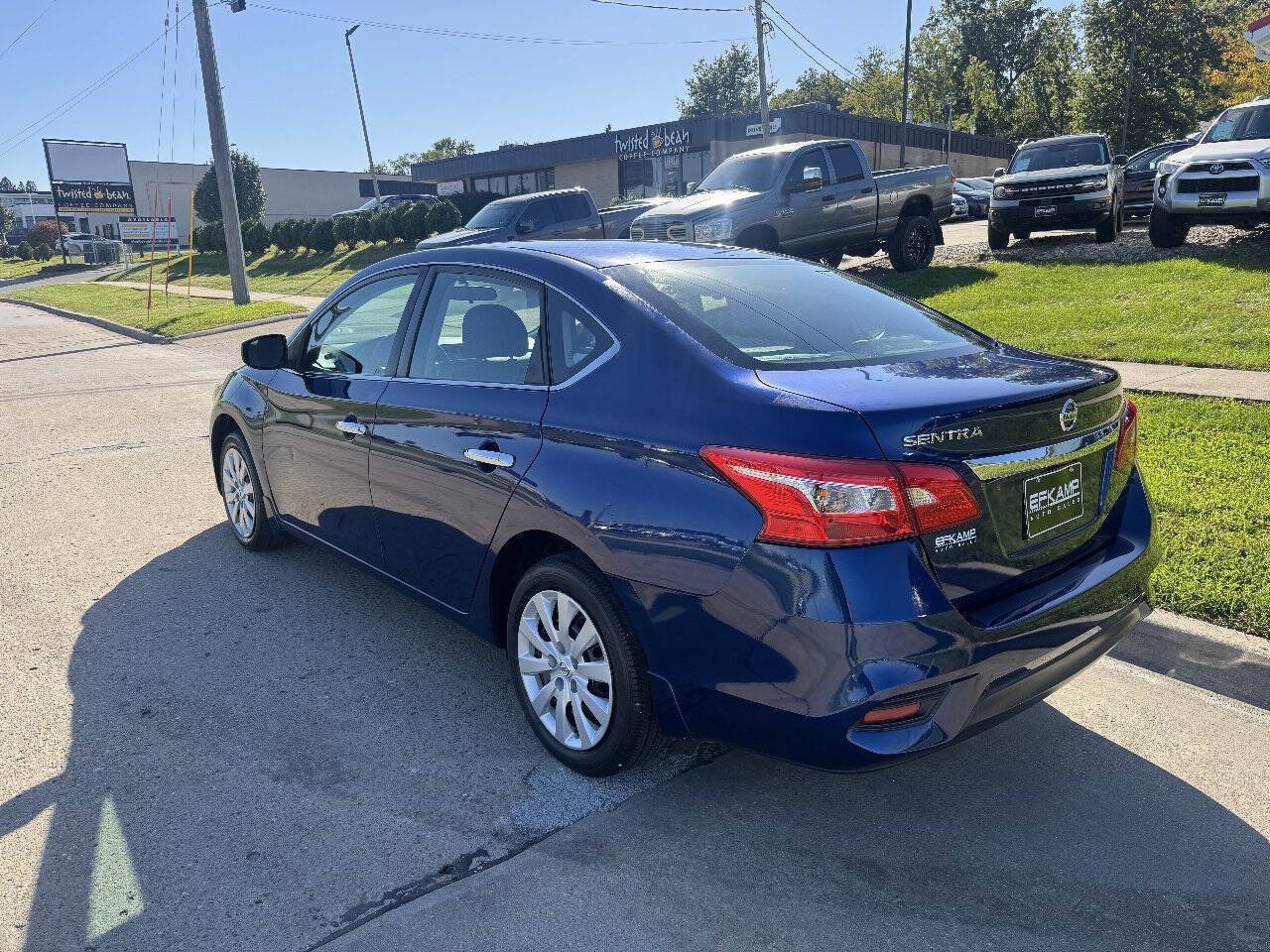 Used 2017 Nissan Sentra S FWD image 3