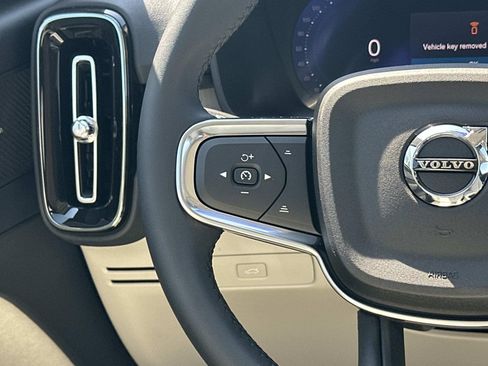 New 2026 Volvo XC40 B5 Plus w/ Climate Package AWD/4WD image 8