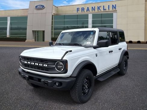 New 2026 Ford Bronco Big Bend w/ Black Diamond Package AWD/4WD image 3