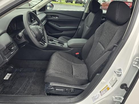 New 2025 Honda Accord SE image 12