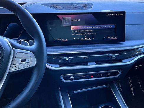 Used 2025 BMW X7 xDrive40i image 6