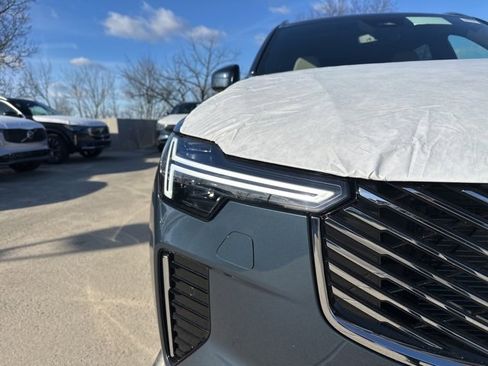 New 2026 Volvo XC90 B5 Core image 10