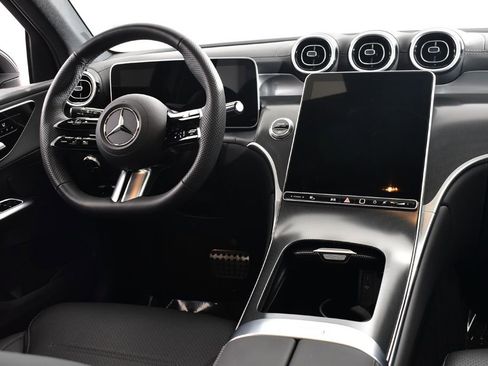 Used 2026 Mercedes-Benz GLC 300 4MATIC image 20