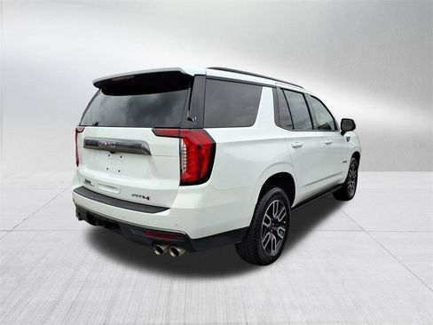 Used 2022 GMC Yukon AT4 w/ Technology Package image 4