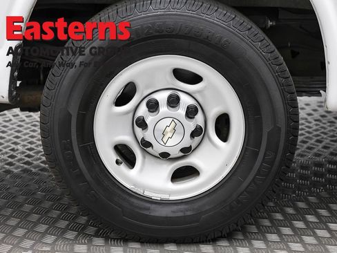 Used 2021 Chevrolet Express 2500 RWD image 24