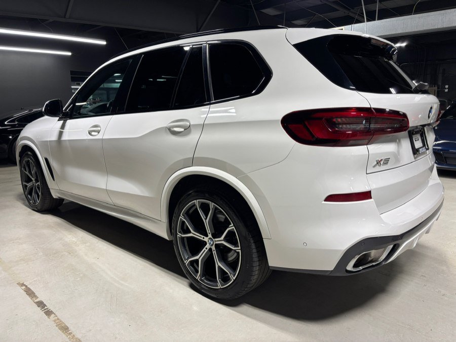 Used 2022 BMW X5 xDrive40i AWD/4WD image 3