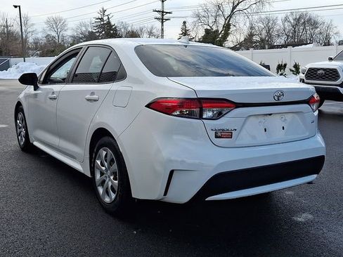 Used 2020 Toyota Corolla LE image 4