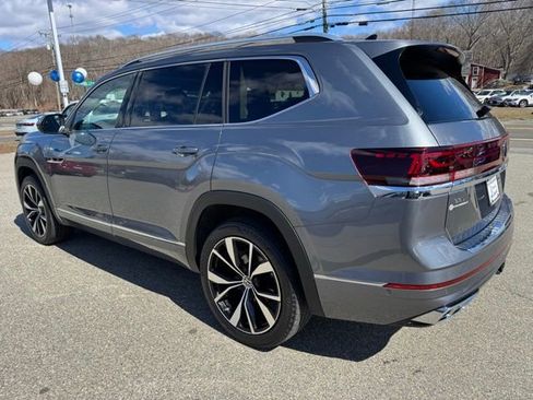 Used 2024 Volkswagen Atlas SEL Premium R-Line image 7