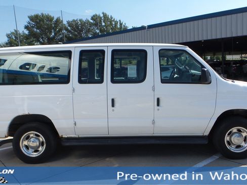 Used 2011 Ford E-350 and Econoline 350 XL image 6