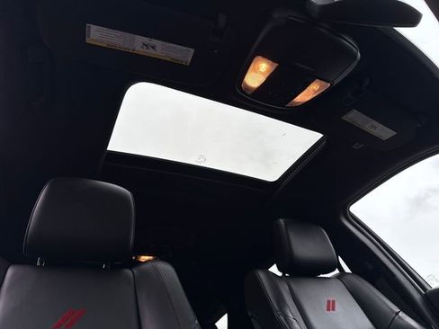 Used 2024 Dodge Durango GT image 30