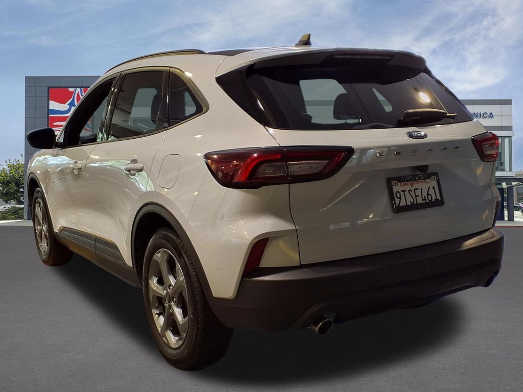 Used 2025 Ford Escape ST-Line FWD image 3
