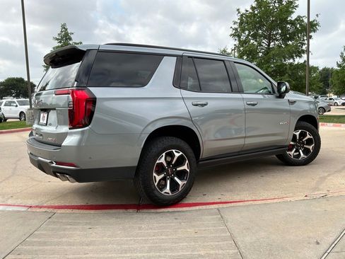 Used 2025 GMC Yukon AT4 w/ AT4 Premium Package AWD/4WD image 6