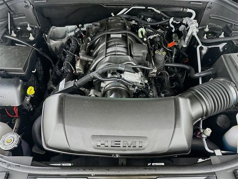 New 2025 Dodge Durango R/T w/ Blacktop Package image 18