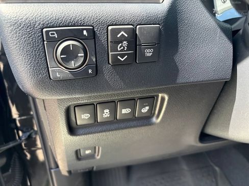Certified 2023 Lexus GX 460 Premium w/ Accessory Package AWD/4WD image 13