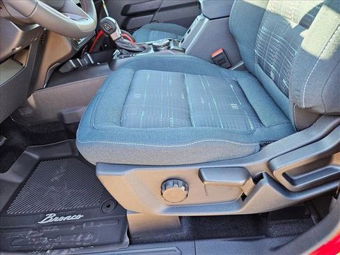 New 2025 Ford Bronco Heritage Edition image 4