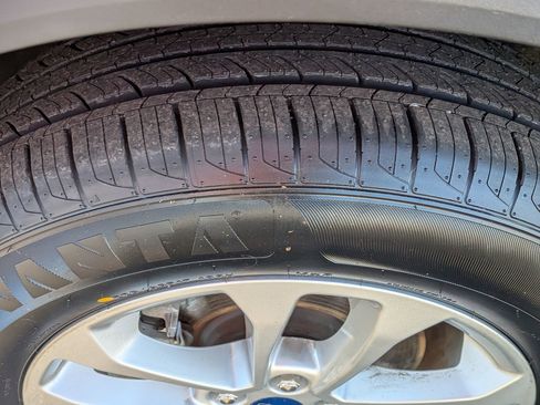 Used 2020 Ford Escape SE image 13